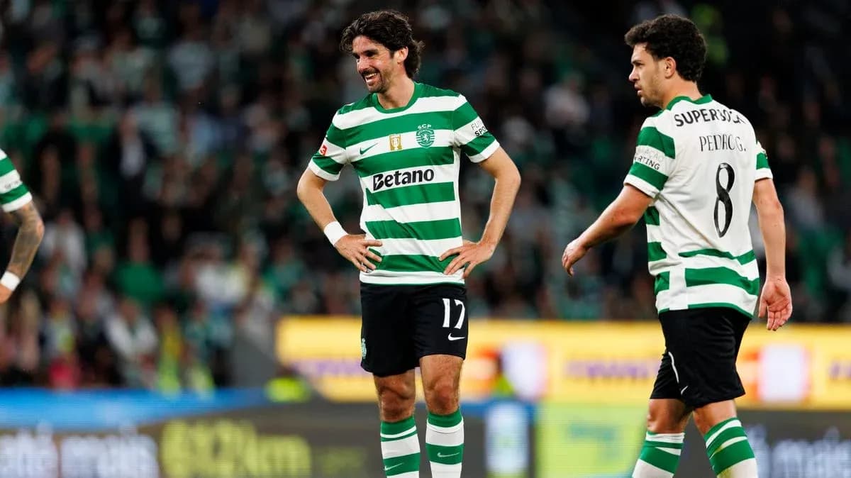 Sporting players on field during match Sporting players on field during match