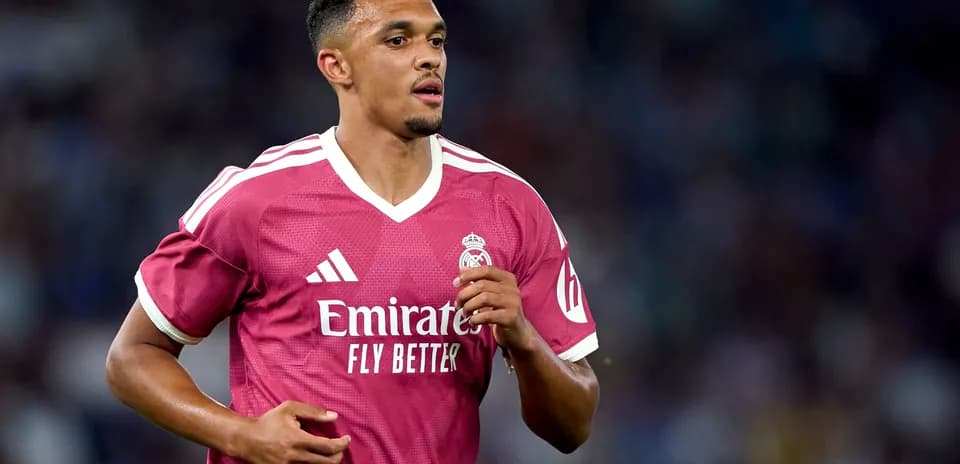 Player in pink Real Madrid jersey during match Player in pink Real Madrid jersey during match
