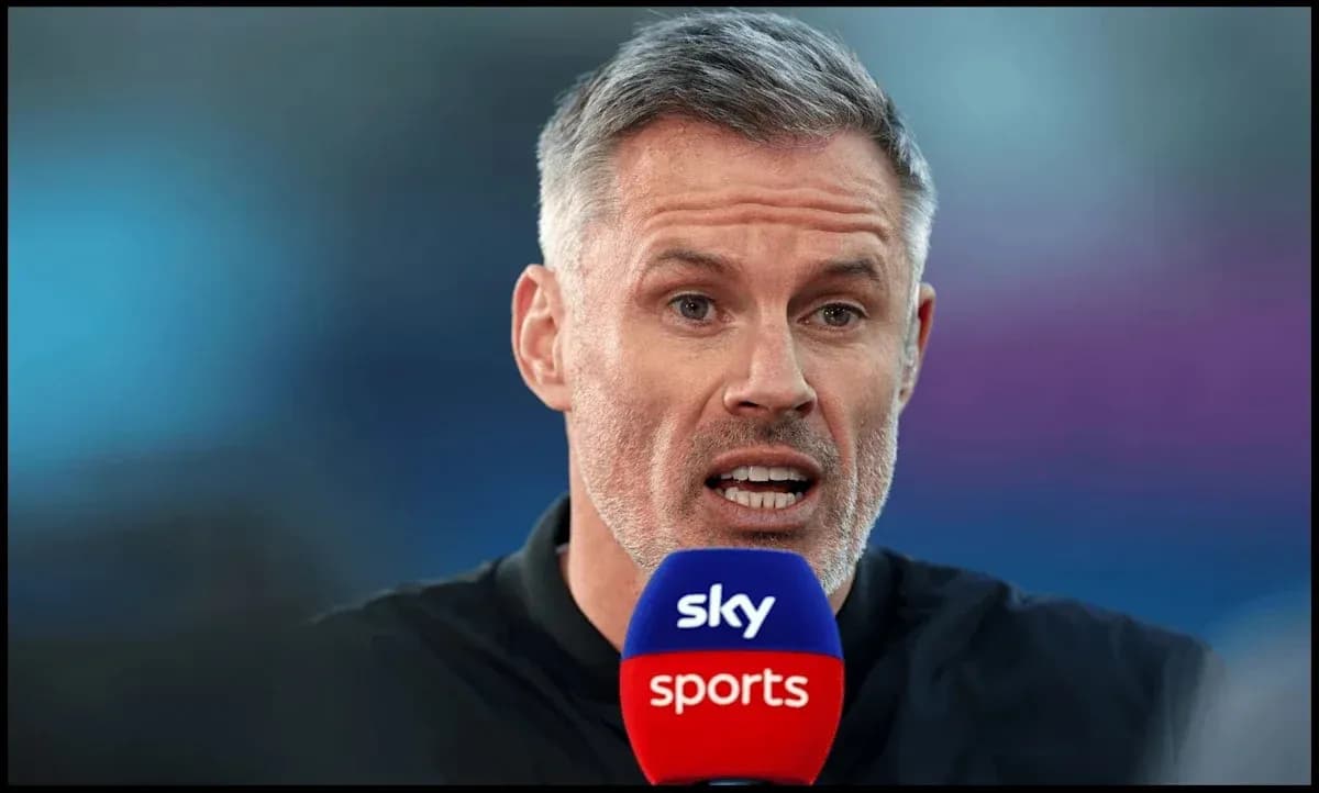 Presenter speaking into Sky Sports microphone on set Presenter speaking into Sky Sports microphone on set