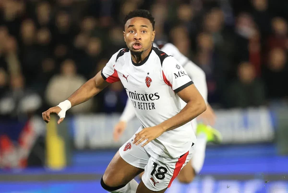 Player in action wearing AC Milan kit Player in action wearing AC Milan kit