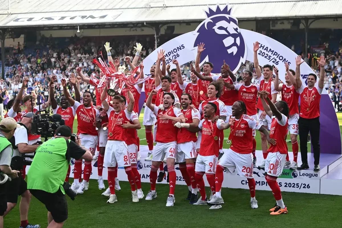 Arsenal players celebrating Premier League title victory Arsenal players celebrating Premier League title victory