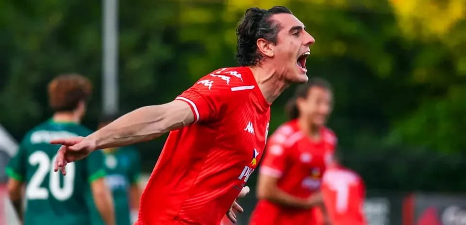 Player celebrating goal during Saburtalo match Player celebrating goal during Saburtalo match