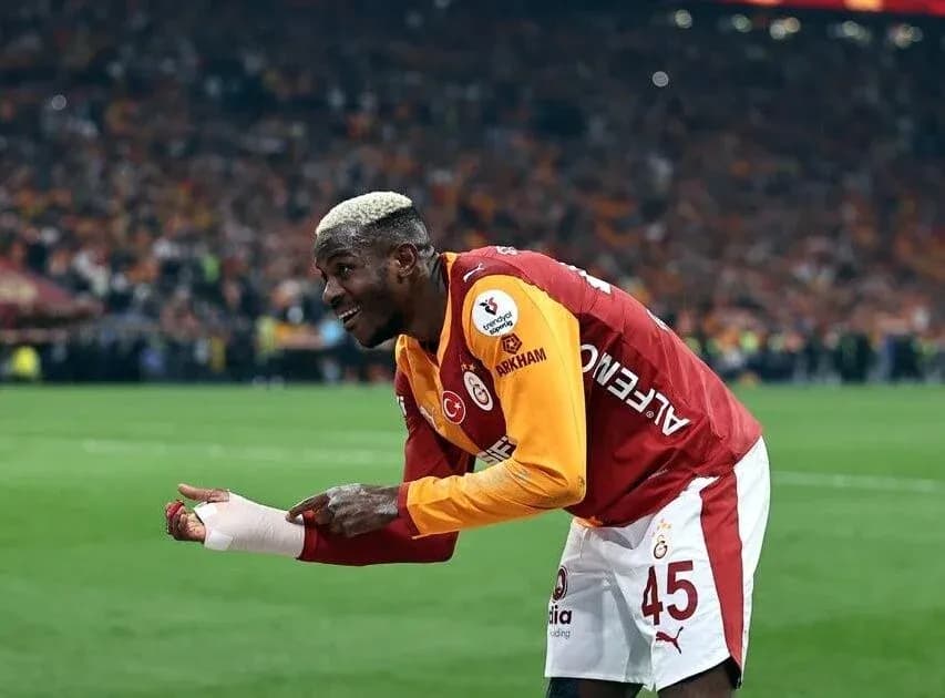 Player celebrating in Galatasaray jersey during match Player celebrating in Galatasaray jersey during match