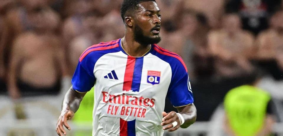 Ainsley Maitland-Niles Joins Everton on Three-Year Deal from Lyon Ainsley Maitland-Niles Joins Everton on Three-Year Deal from Lyon