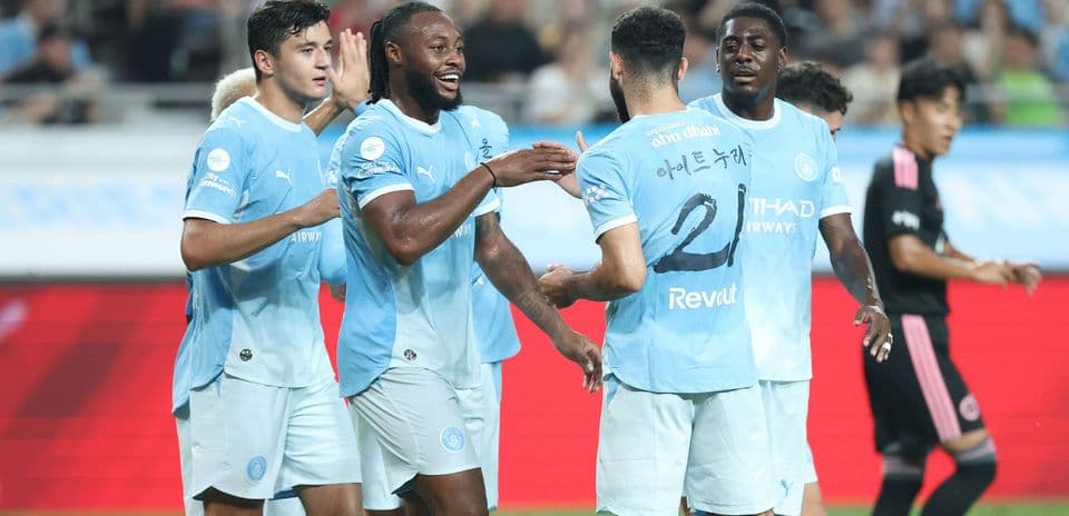 Manchester United Makes Surprising Late Bid for Manchester City's Rayan Ait-Nouri Manchester United Makes Surprising Late Bid for Manchester City's Rayan Ait-Nouri