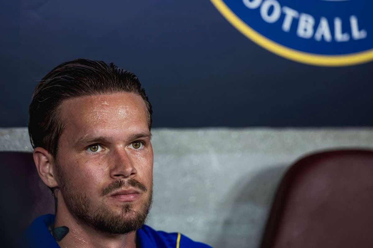 Mykhailo Mudryk Nears Loan Move from Chelsea to Tottenham Mykhailo Mudryk Nears Loan Move from Chelsea to Tottenham