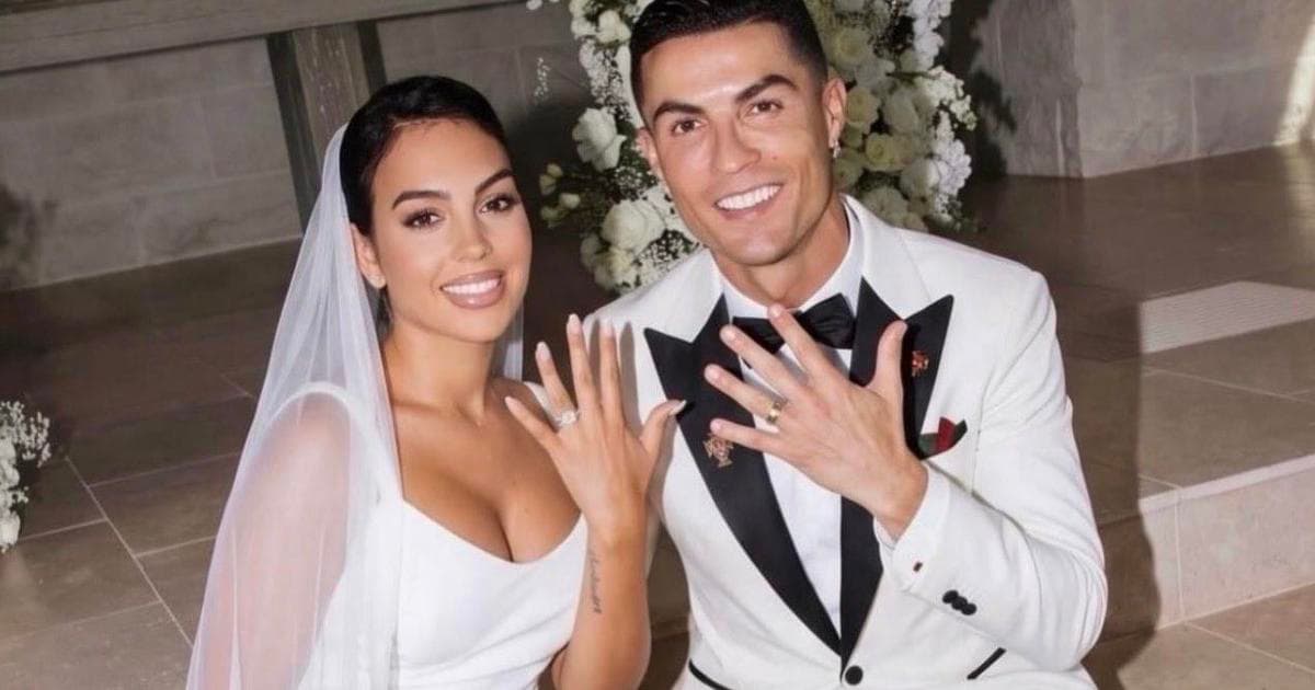 Ronaldo and Georgina Sign Prenup Before Wedding at £30 Million Lisbon Mansion Ronaldo and Georgina Sign Prenup Before Wedding at £30 Million Lisbon Mansion