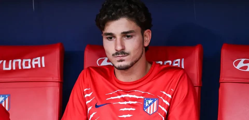Julian Alvarez Faces Backlash at Atletico Amid Barcelona Transfer Rumors Julian Alvarez Faces Backlash at Atletico Amid Barcelona Transfer Rumors