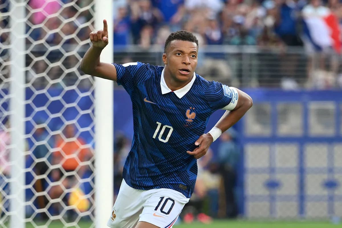 Kylian Mbappé's World Cup Goal Record and His Chase of Lionel Messi Kylian Mbappé's World Cup Goal Record and His Chase of Lionel Messi
